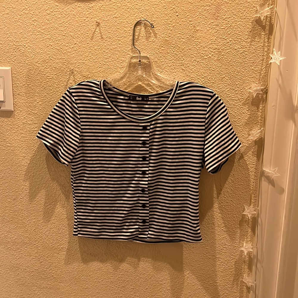 Short-Sleeved Black and White Striped Shirt